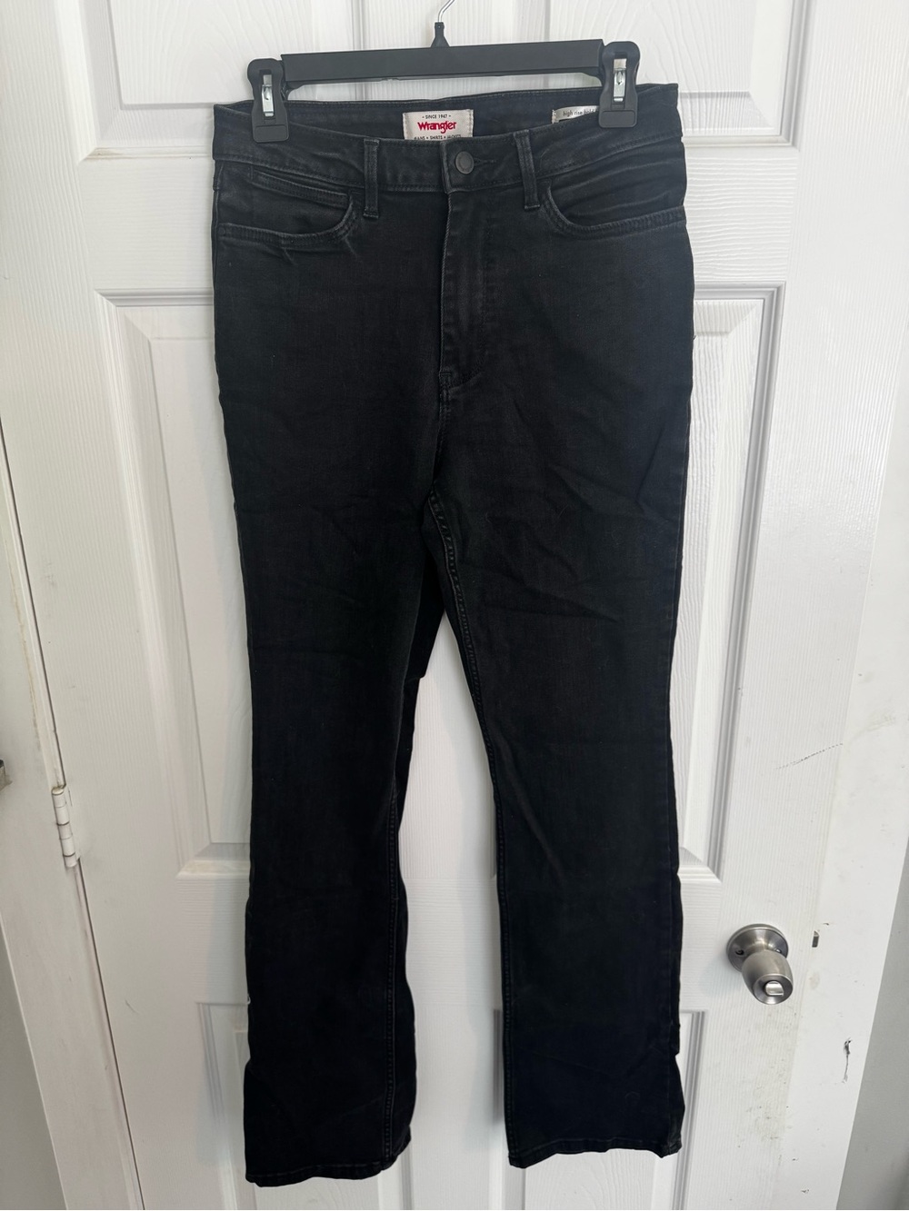 Wrangler Women’s Black Straight-Leg Jeans